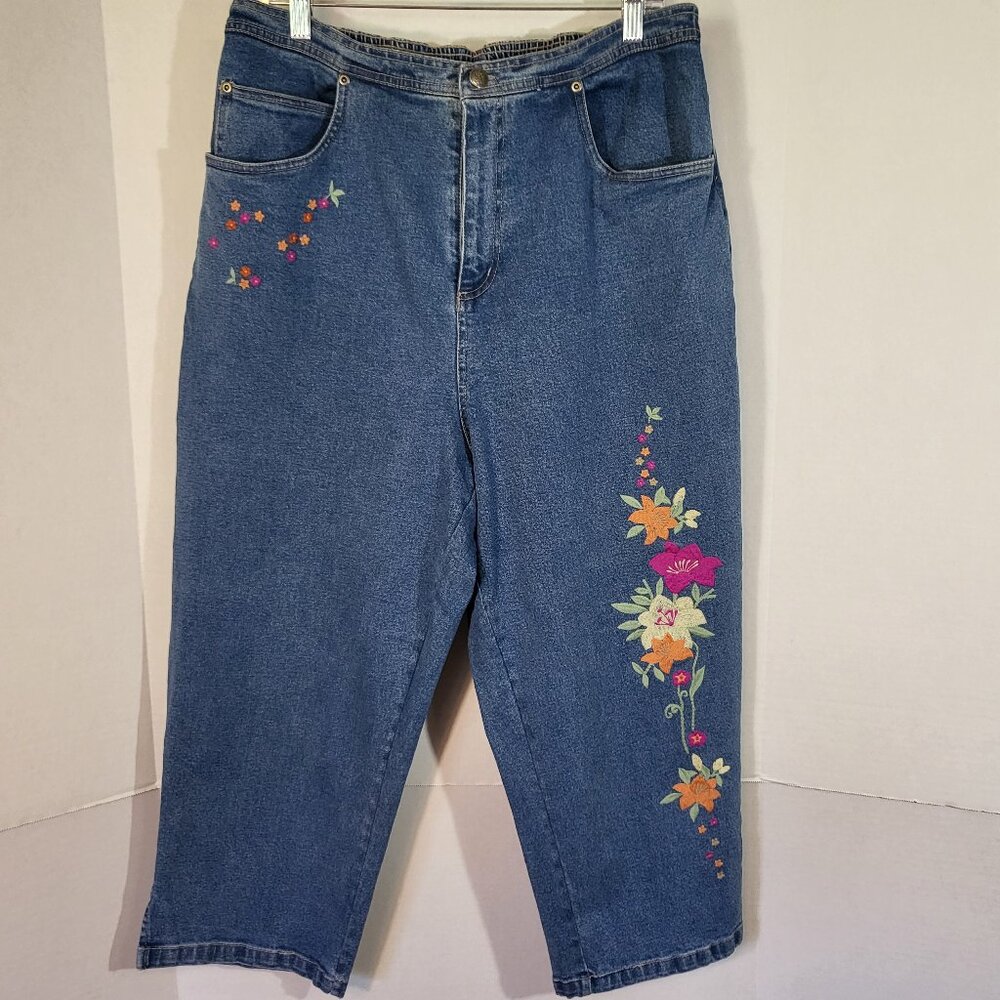 Quacker Factory Women's Denim Floral Embroidery Capris Size XL Blue Denim